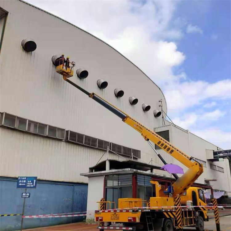 中兴镇高空作业车出租服务：专业广告牌安装解决方案