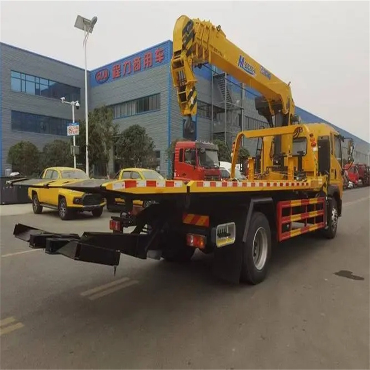 中兴镇附近小随车吊出租电话，轻松解决搬运烦恼