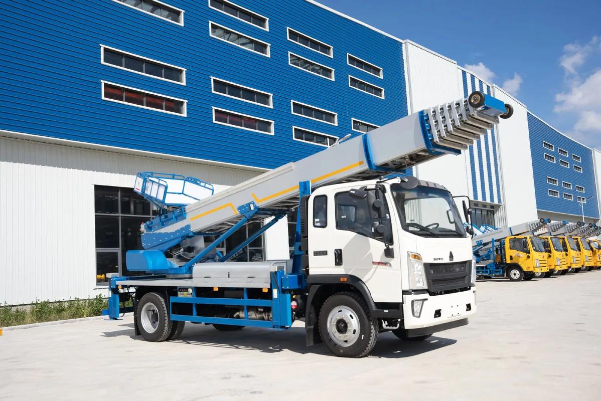 中兴镇出租云梯车高空作业车 建筑垃圾搬运